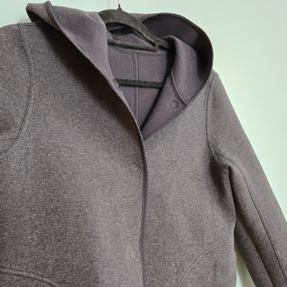 lululemon Reversible Coat - Picture 3 of 13